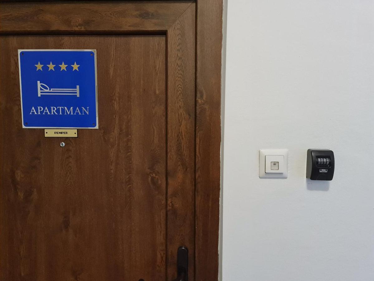 Apartment Pemper - Self Check In And Check Out Otočac Zewnętrze zdjęcie