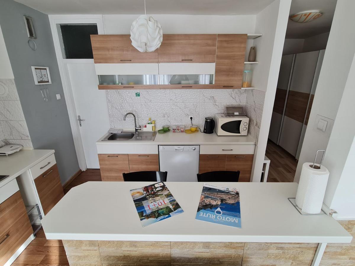 Apartment Pemper - Self Check In And Check Out Otočac Zewnętrze zdjęcie