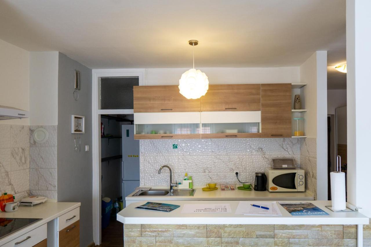 Apartment Pemper - Self Check In And Check Out Otočac Zewnętrze zdjęcie